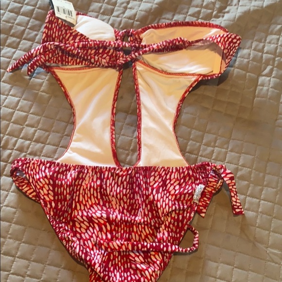 Pretty suit with cut outs and tie sides.  NWT - Picture 5 of 5